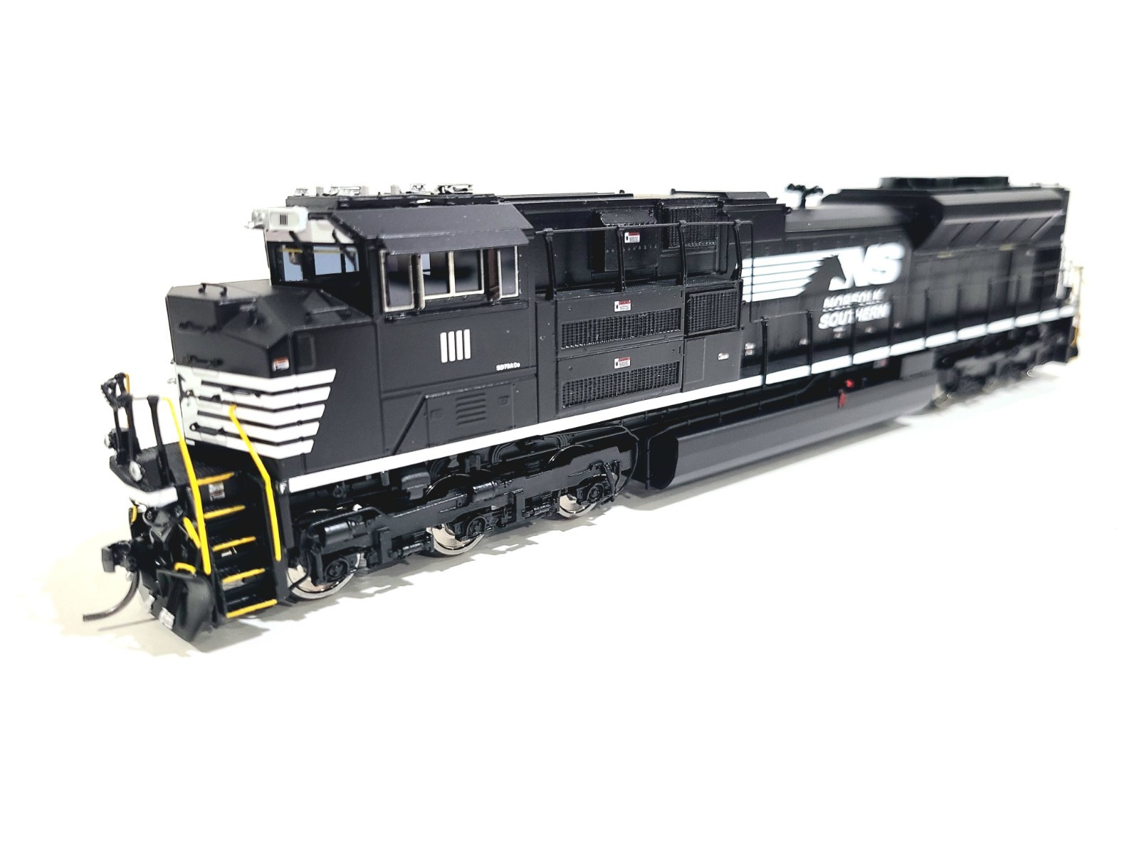 Division Point NS EMD SD70ACe Norfolk Southern #1111 HO Brass #DP-2405.0 DCC