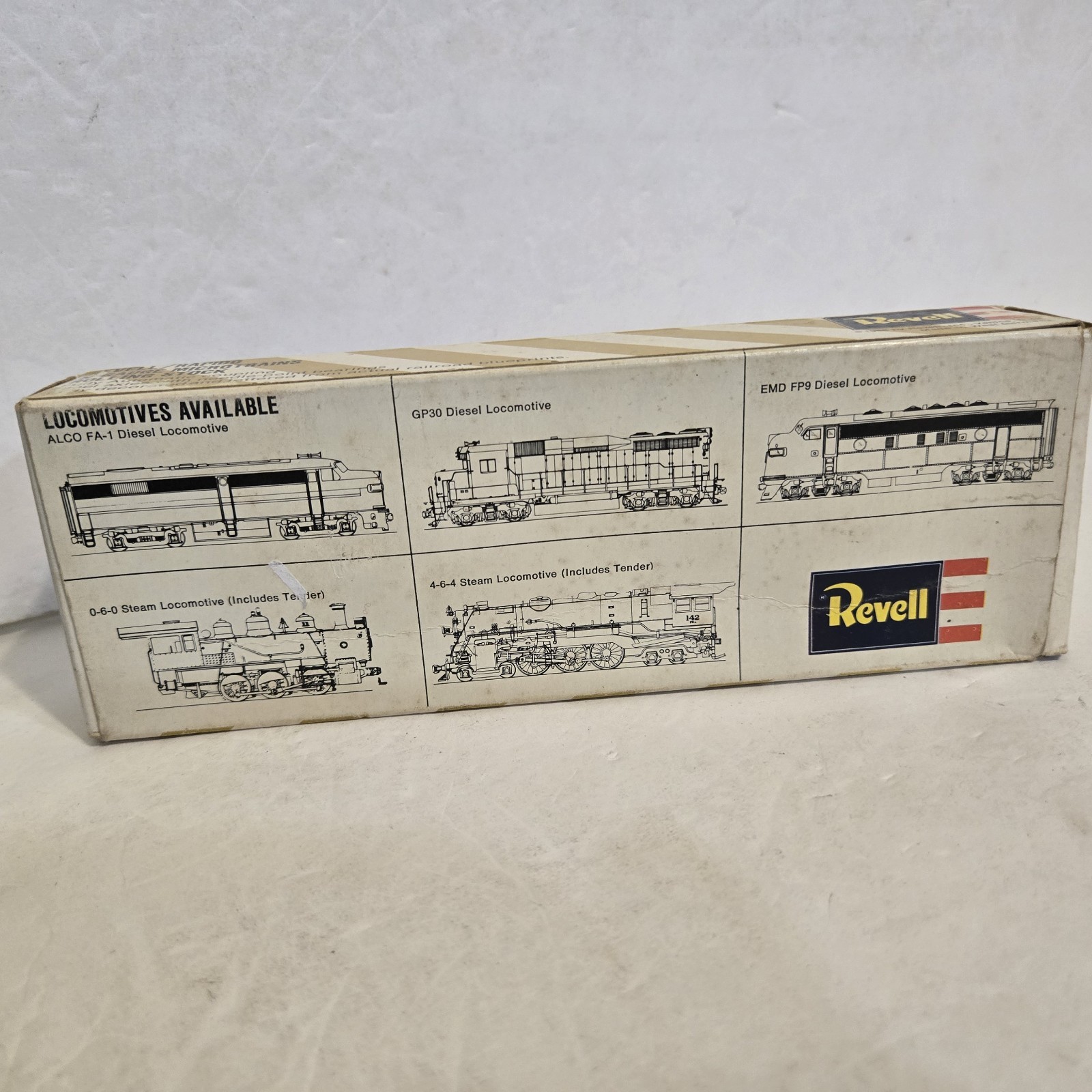 Revell Rapido N Scale Santa Fe 4-6-2 Pacific w/ Tender. Runs. West Germany