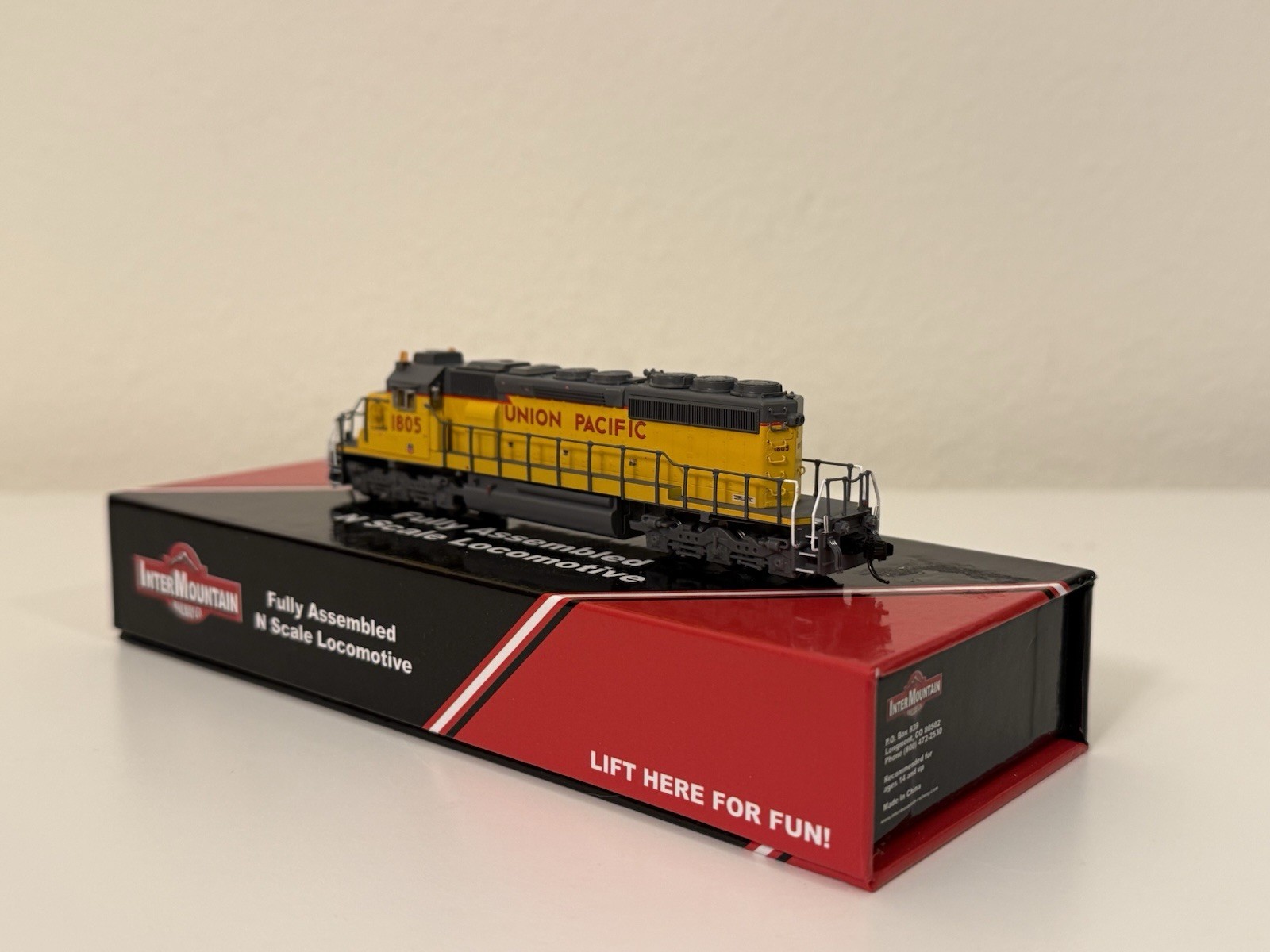Union Pacific SD40N #1805 DCC & Loksound 5 Micro N Scale Intermountain – SD40-2