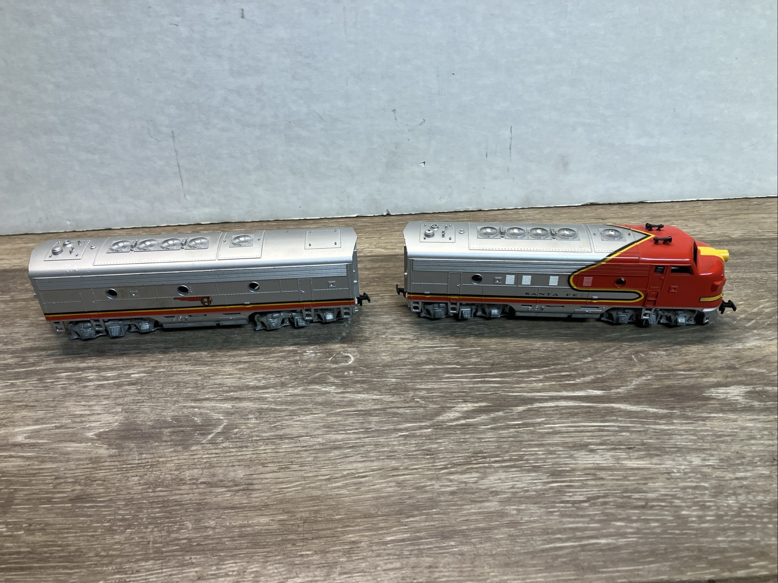 ATHEARN HO SANTA FE F7A + F7B DIESEL SET.