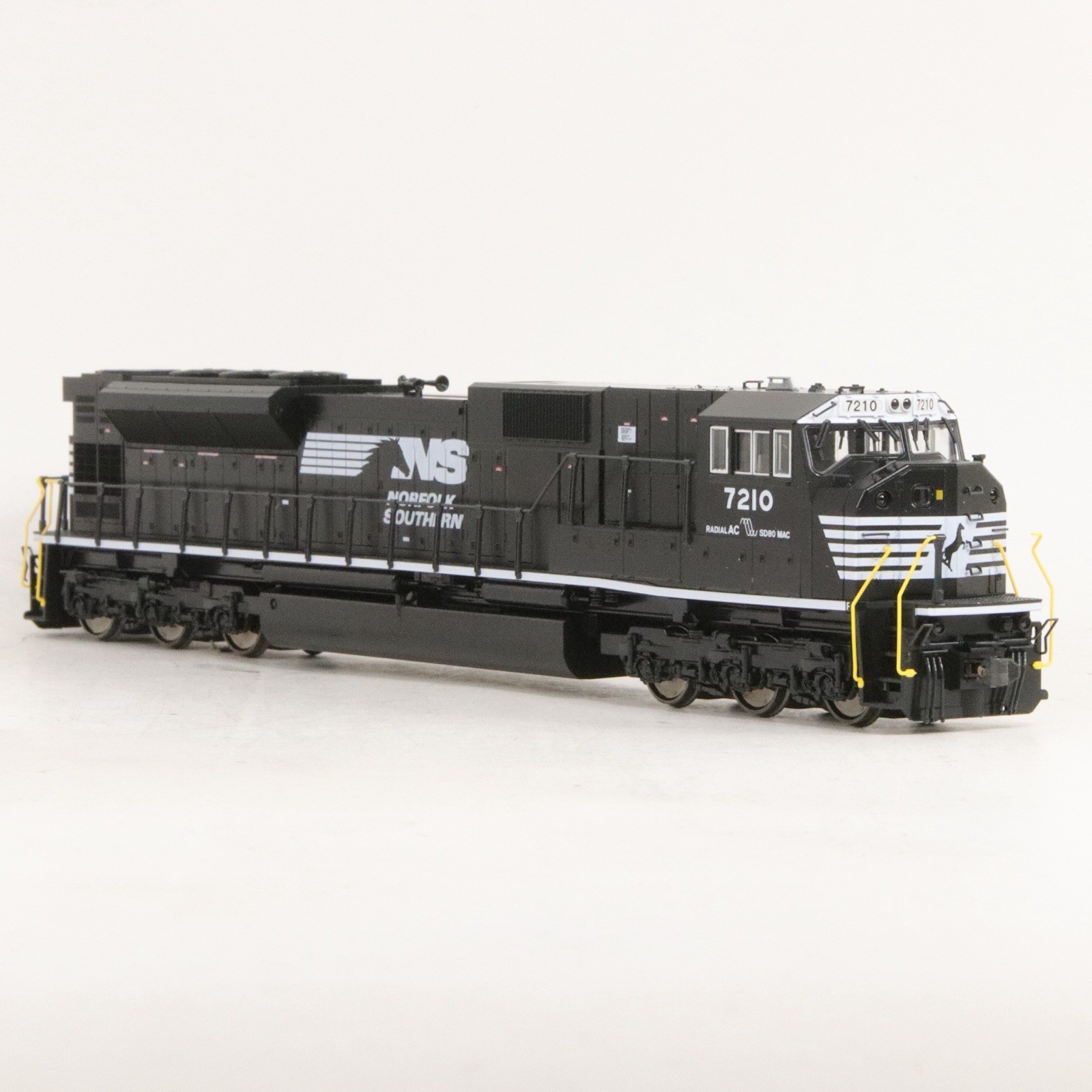 Kato HO Norfolk Southern NS #7210 SD80MAC DCC & Sound Equipped