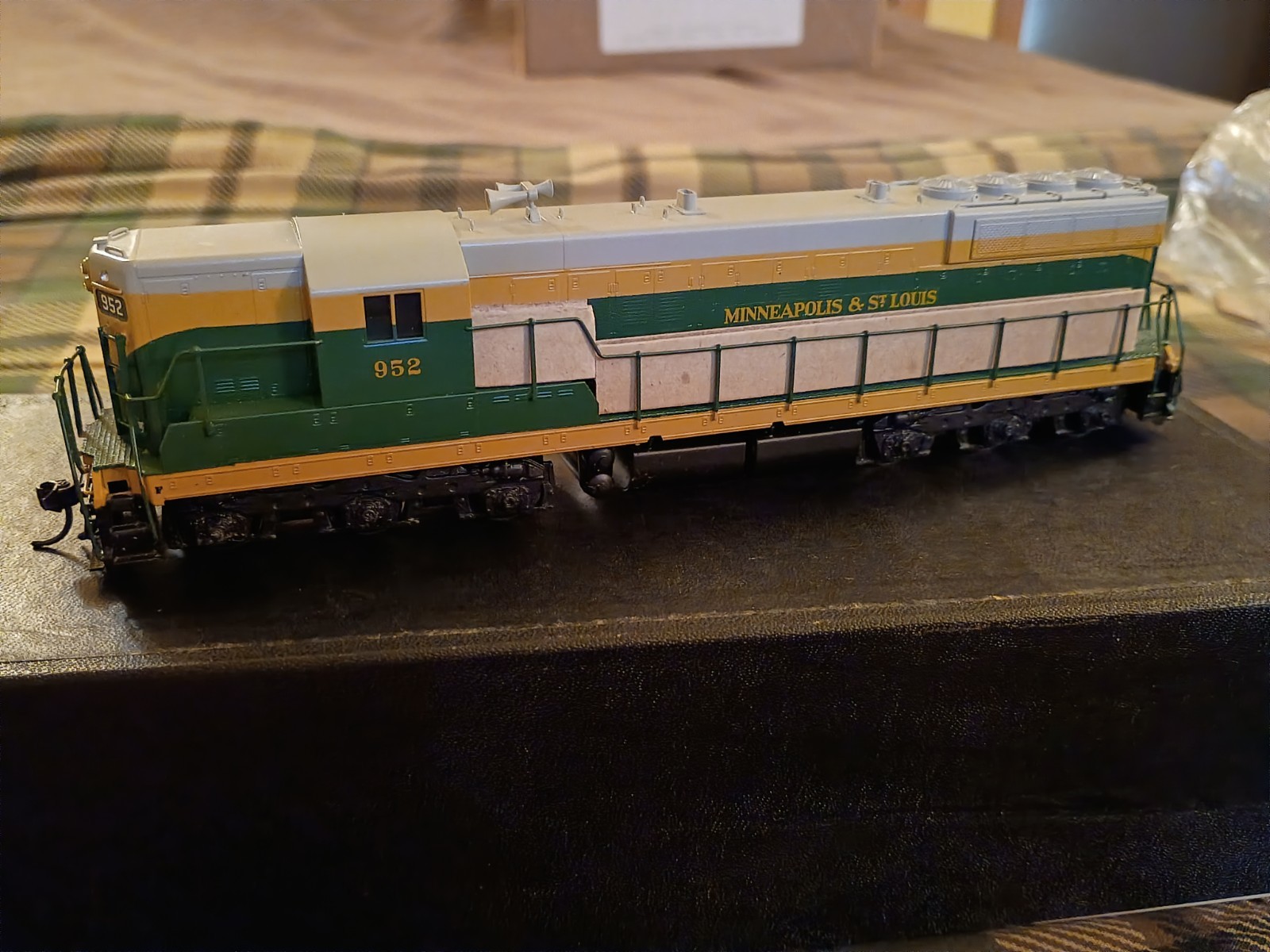Hallmark Models HO-Scale Brass M&St.L SD-7 Diesel Locomotive – Custom Painted