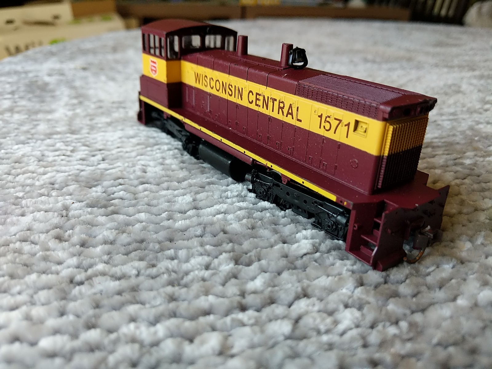 Athearn RTR HO Scale Wisconsin Central SW1500 Diesel Locomotive #1571