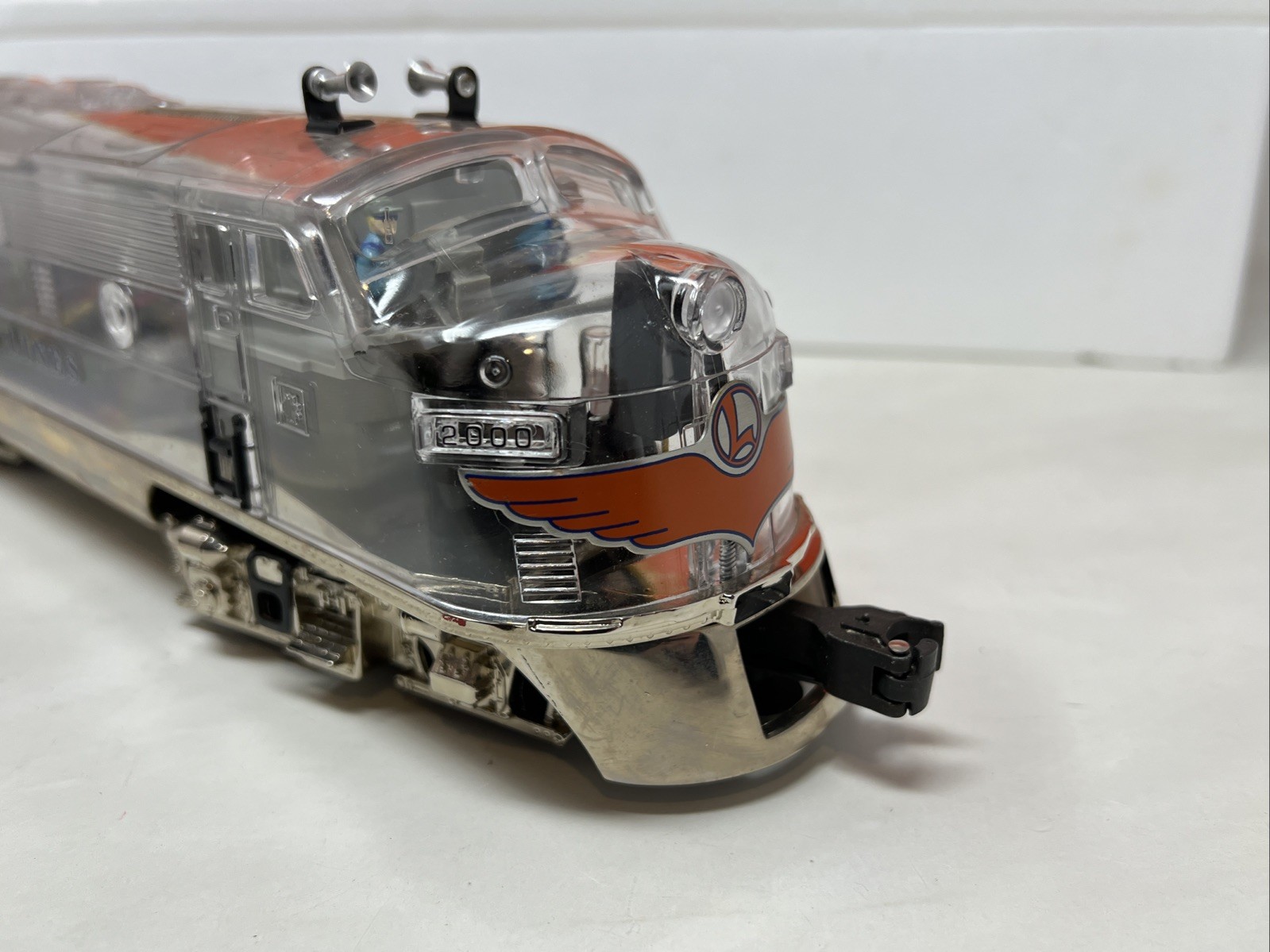 Lionel 6-38151 O Lionel Lines F3A Powered Clear Cab Diesel Locomotive #2000 LN