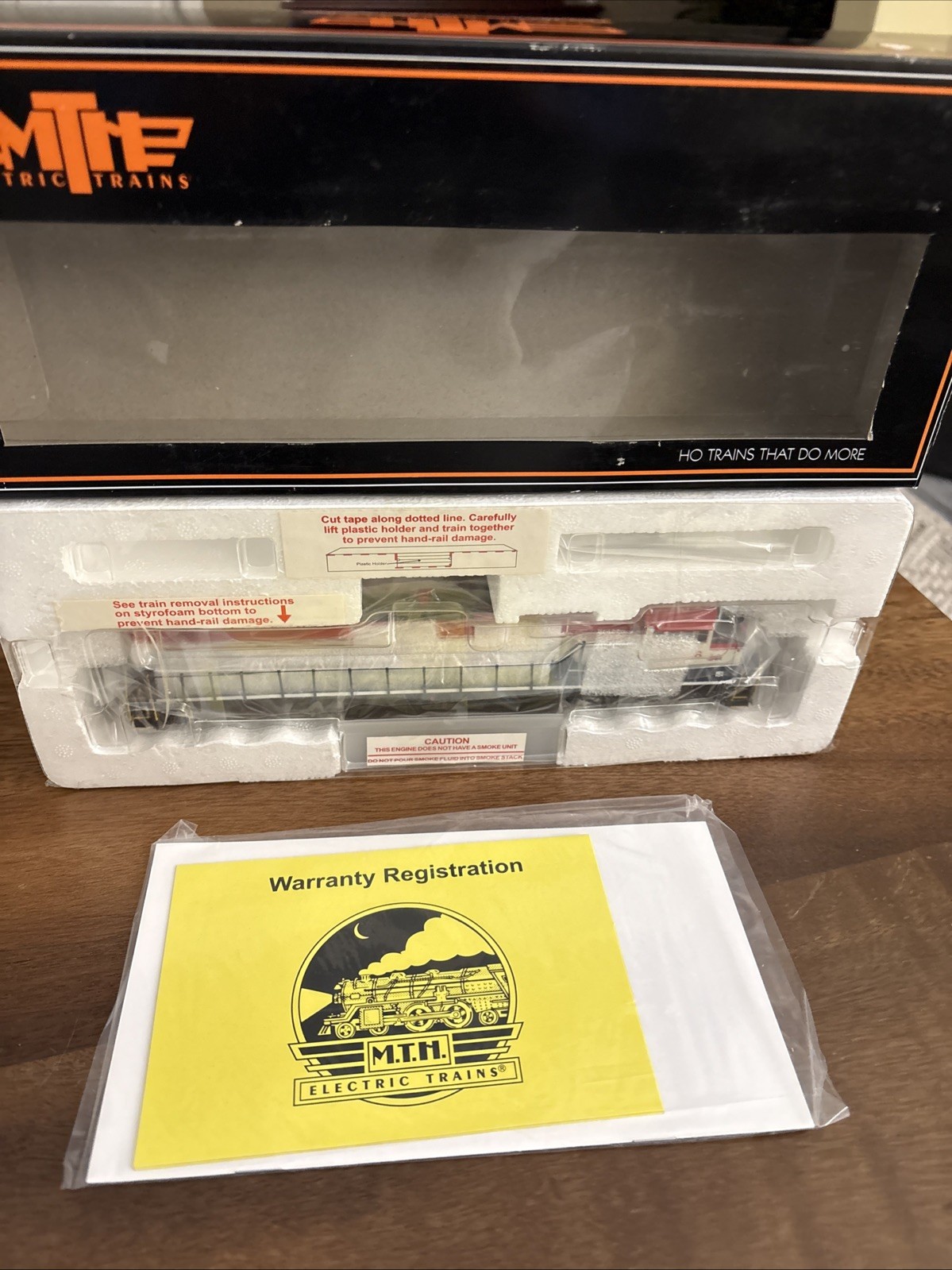 HO scale Smthe Florida East Coast SD70M-2 Locomotive #106 DCC ready New Sealed