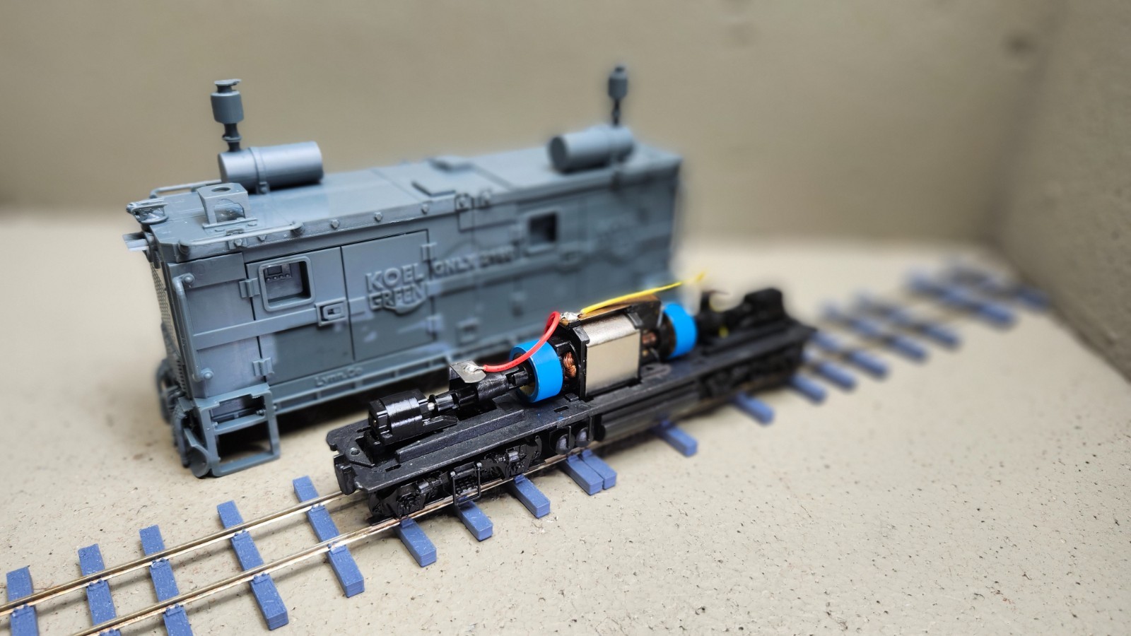 GN15 LYNN.CO GNLX2160 KOEL GREEN Genset Locomotive (DC Powered/Unpainted Kit)