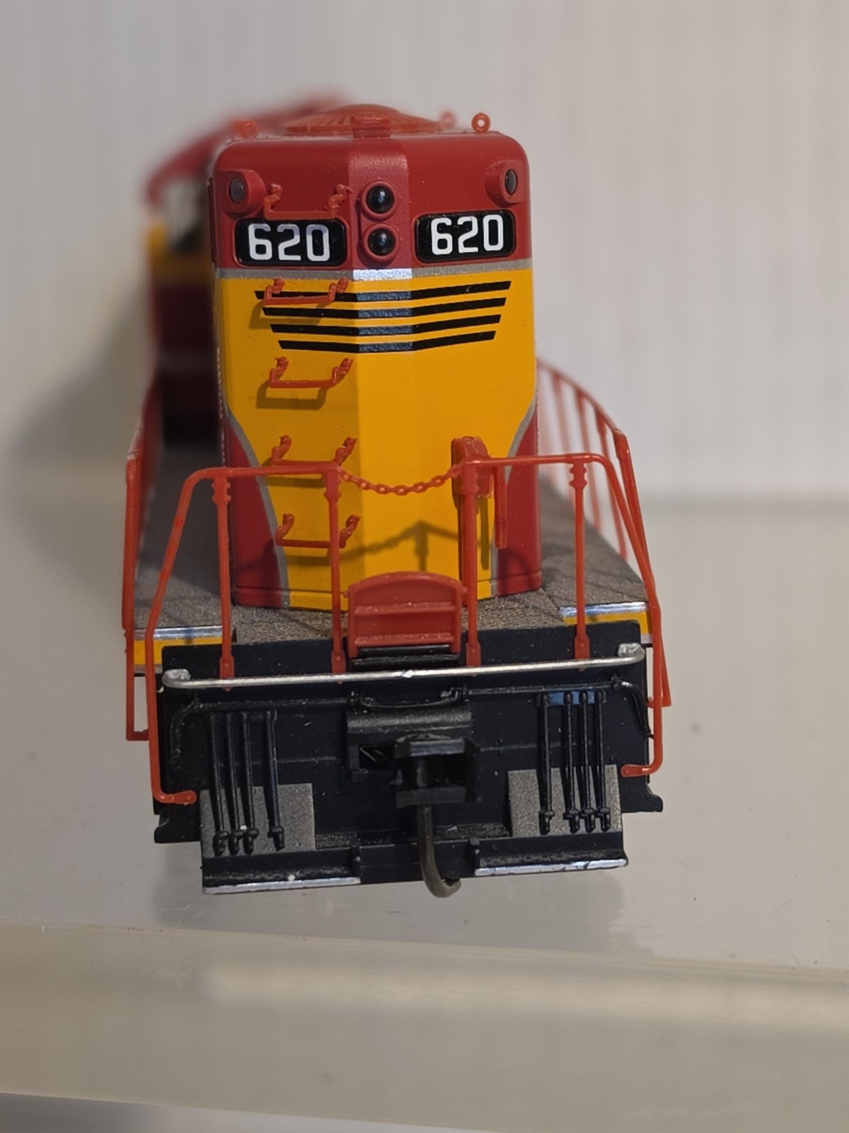 Life-Like Proto 2000 GP7 Florida East Coast FEC 620