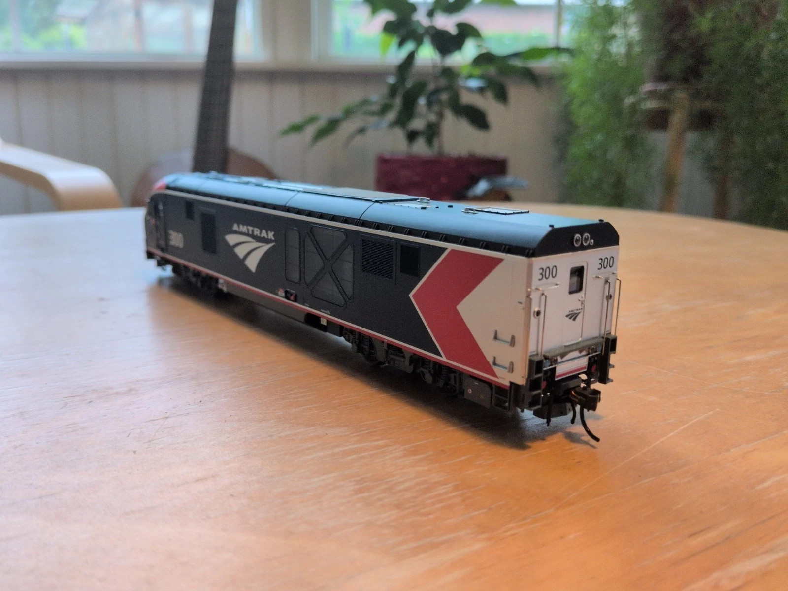 Bachmann HO 68301 Siemens ALC-42 Charger Amtrak Phase VI #300 DCC Sound TESTED