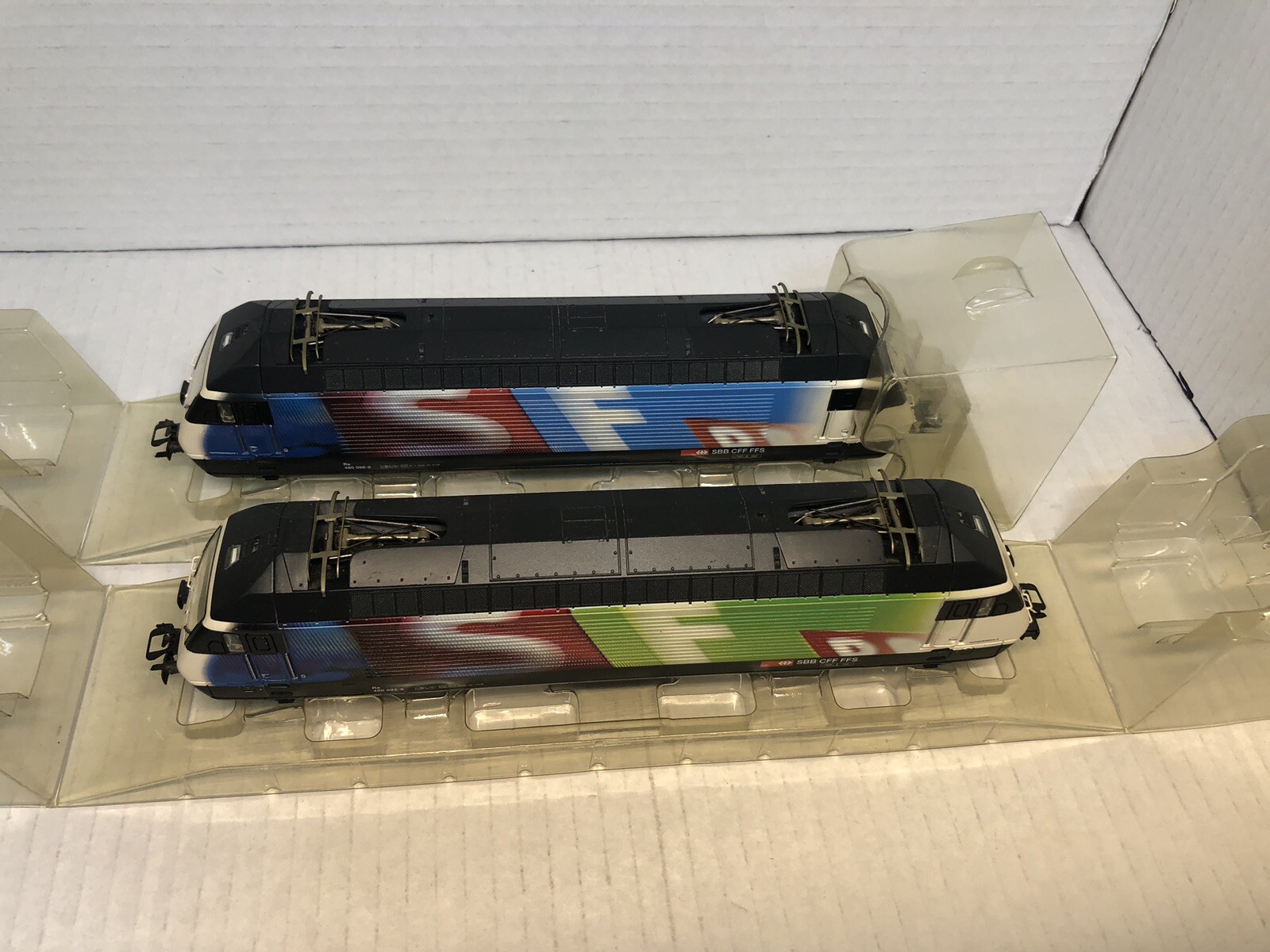 Marklin 34618 HO – Series 460 “Swiss Television” Electric Locomotive Set