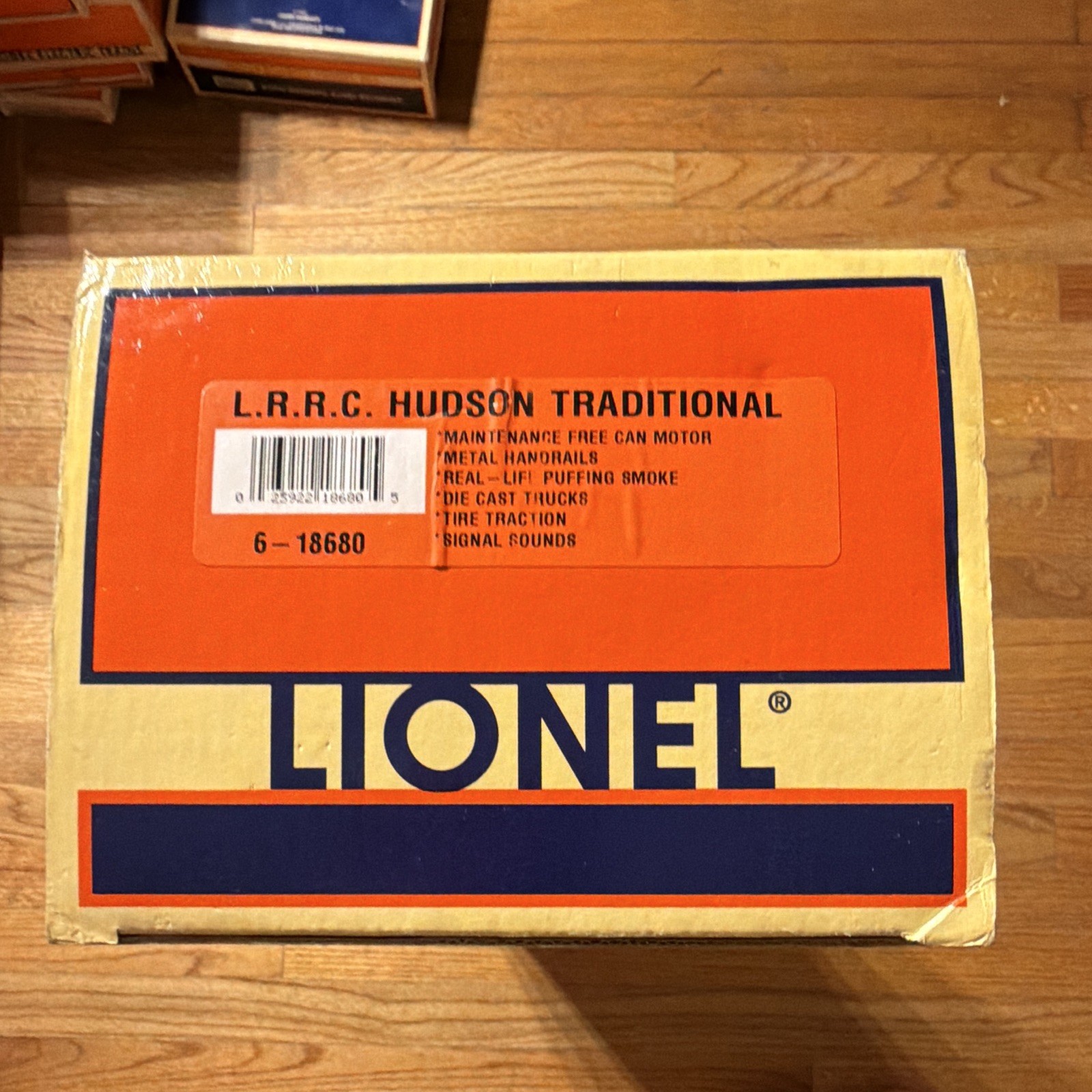 LIONEL 4-6-4 HUDSON & 4-6-2 PACIFIC LOCOMOTIVE 6-18680 L.R.R.C HUDSON NEW