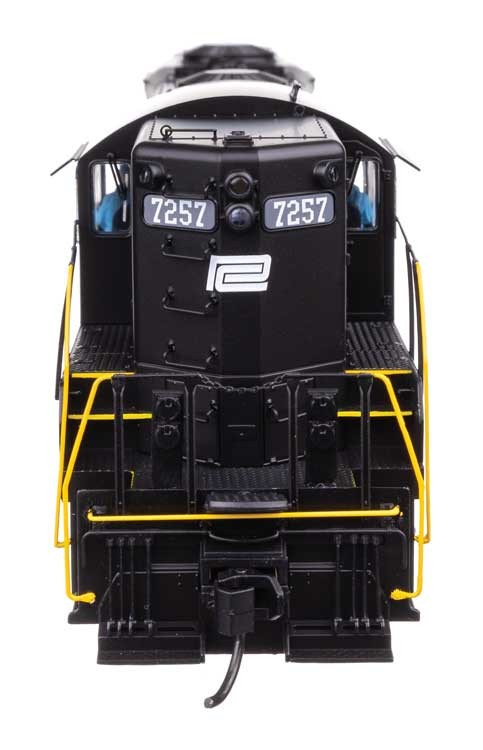 Walthers Proto ~ HO Scale ~ EMD GP9 ~ DC ~ Penn Central PC #7257 ~ 920-49732