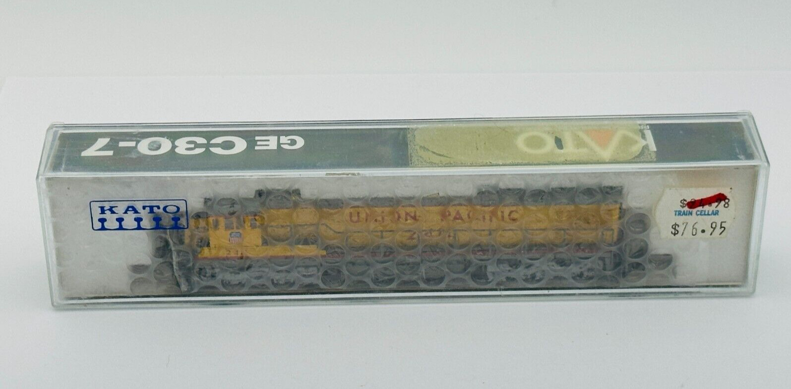 KATO #176-30B N Scale C30-7 DIESEL LOCOMOTIVE – UNION PACIFIC #2708