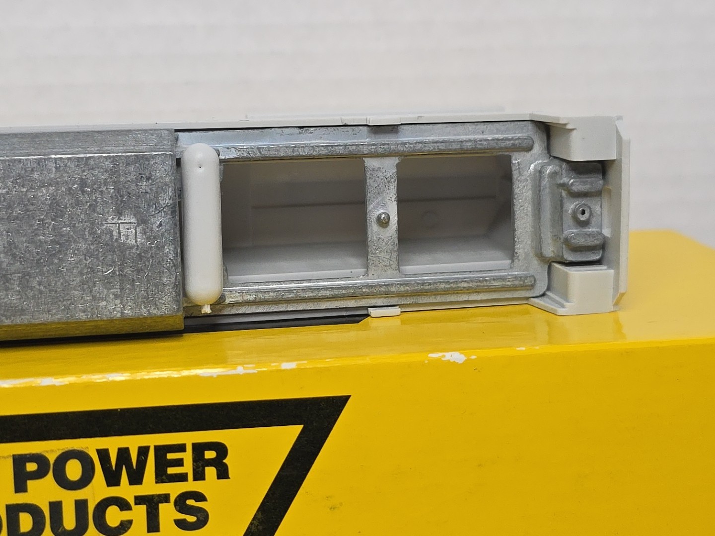 Rail Power Products HO Scale Undecorated GE Dash 8-40B Diesel Loco Shell/Chassis