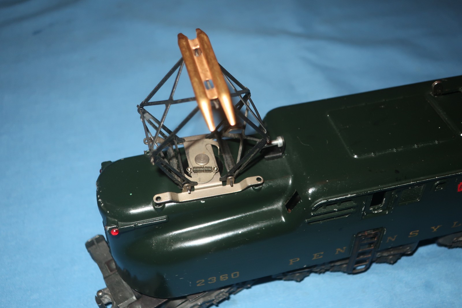 Lionel #2360 Pennsylvania PRR GG1 Locomotive. Runs well