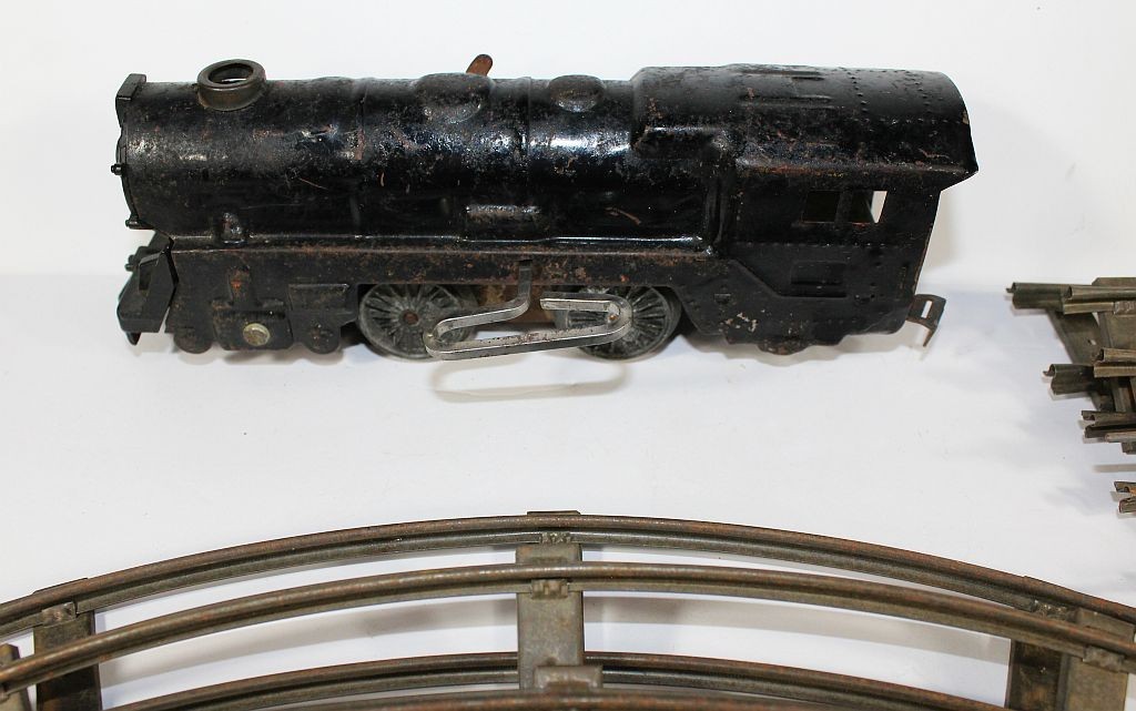 Vintage Rare Metal Wind Up Train Engine & 2 Rail track &Key. WORKS Marx/Lionel ?