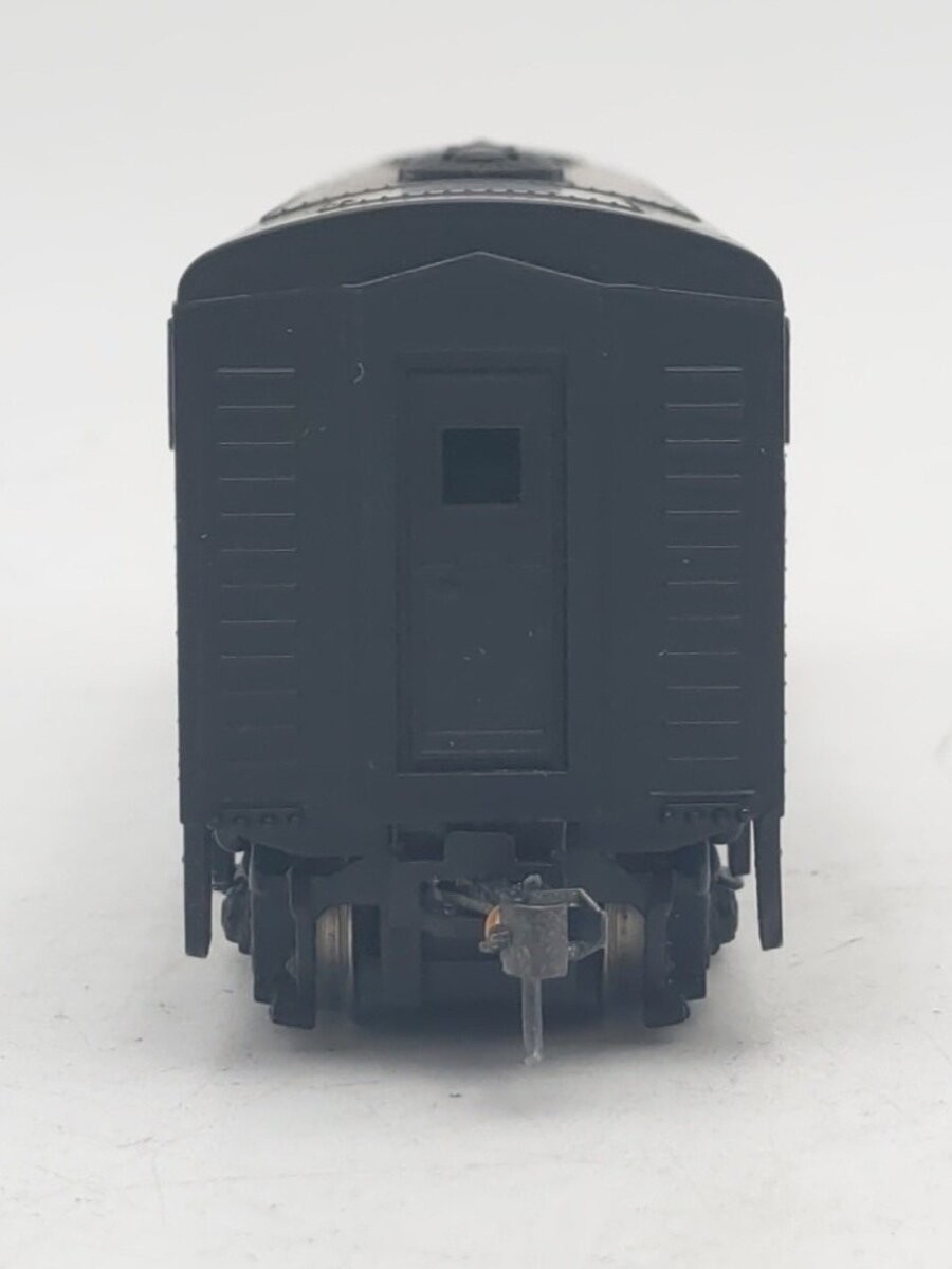 Bachmann 31222 HO New York Central EMD F7B Unit Powered Diesel Locomotive #2457