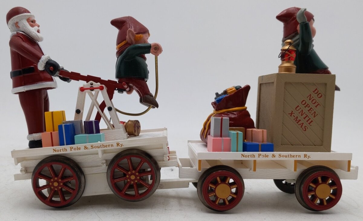 Bachmann 96241 #2 Christmas Handcar w/Santa & Elf EX