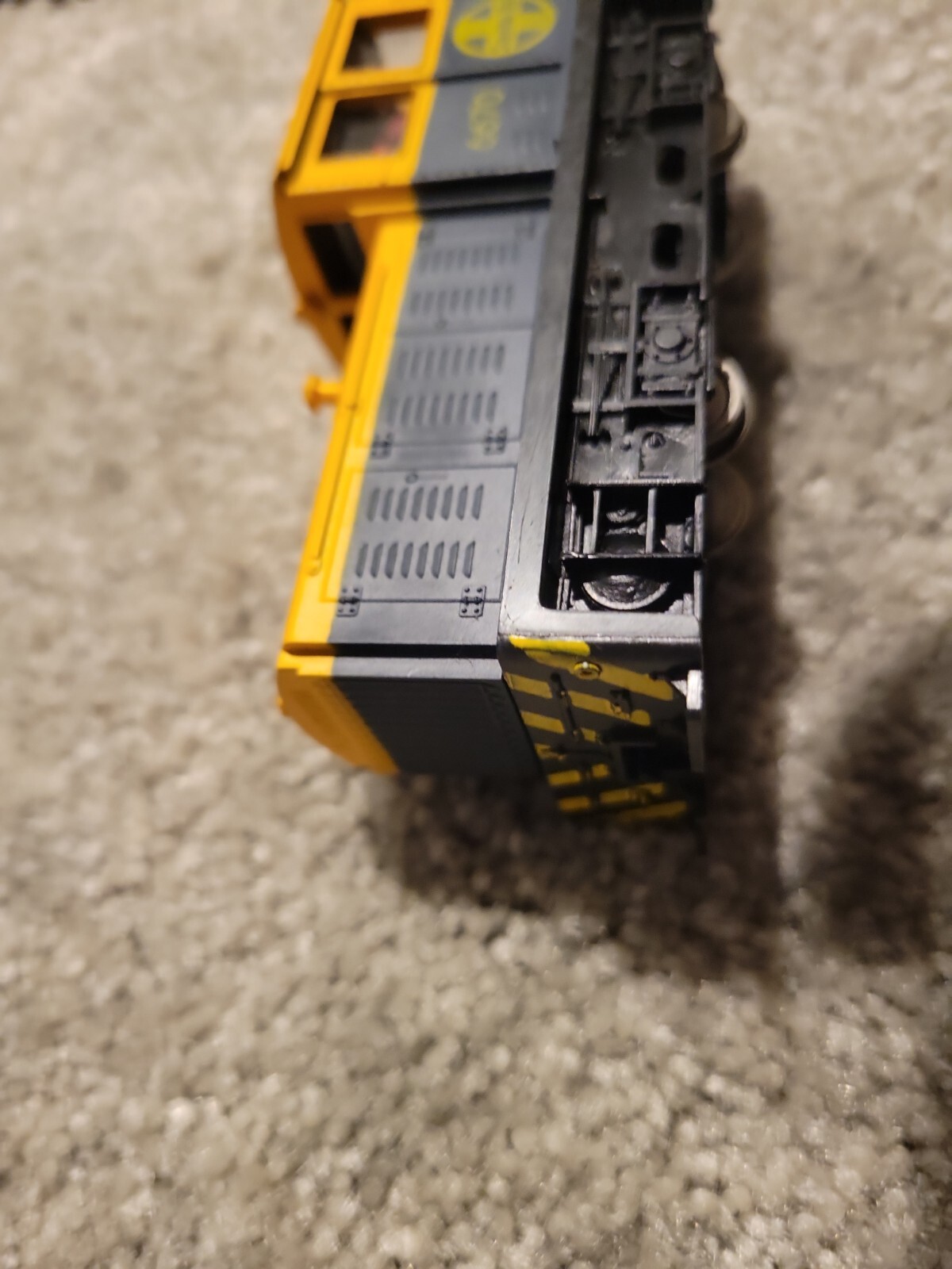 Model Power HO Santa Fe Engine Caboose Tanker Track Transformer Lot Trains