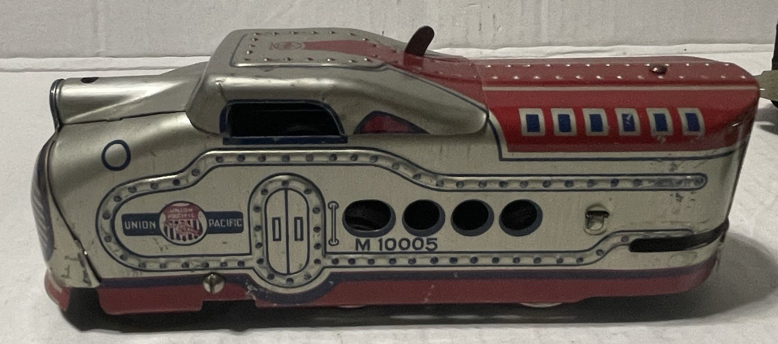 1950-MARX UNION PACIFIC M10005 LITHO TIN TOY TRAIN SET-LOCOMOTVE & 3 CARS