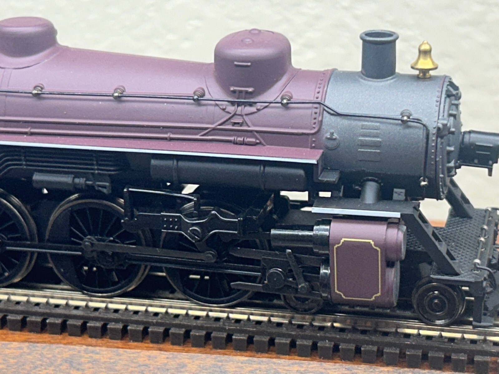 CHICAGO & ALTON LIMITED 4-6-2 STEAM LOCO DC/DCC Ready HO Scale ” GOLD ” NEW OOP