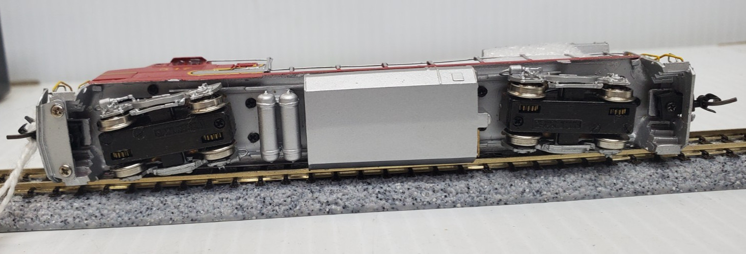 Hallmark Brass Santa Fe GE Dash 8-40 BW