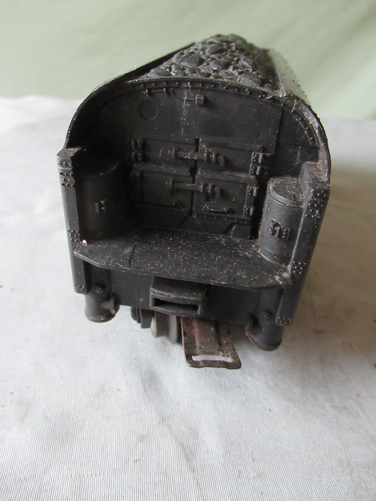 Lionel Non-Whistling Pennsylvania Tender in Good Condition