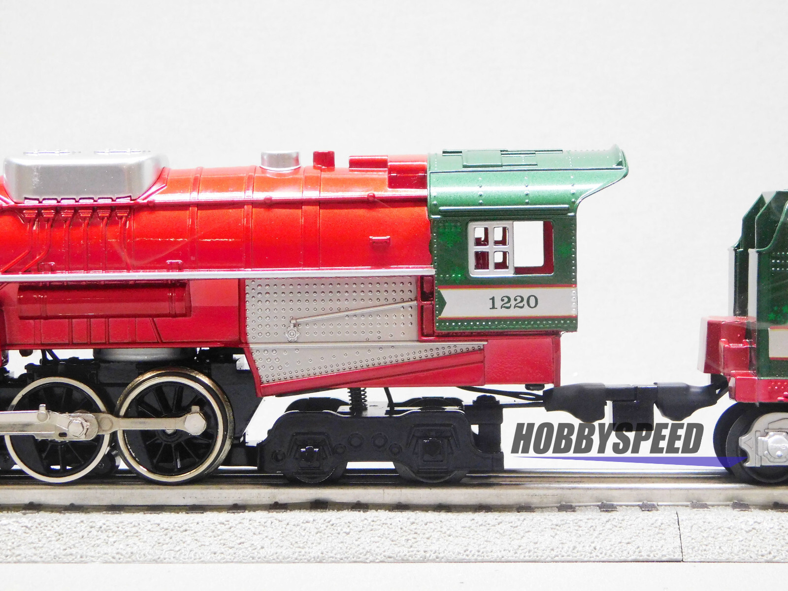 LIONEL CHRISTMAS LIGHT EXPRESS LIONCHIEF STEAM LOCOMOTIVE O GAUGE 2123100-E NEW