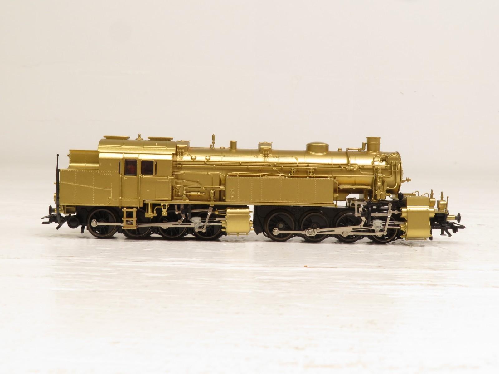 Marklin BR96 HO DB Locomotive Gold LN