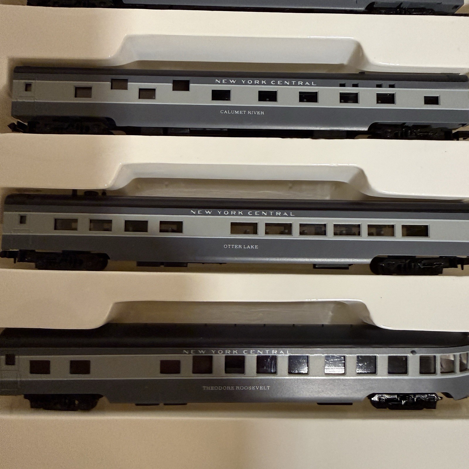 Con-Cor N Scale 5 Car Smoothside Passenger Car Set New York Central 0001-004003