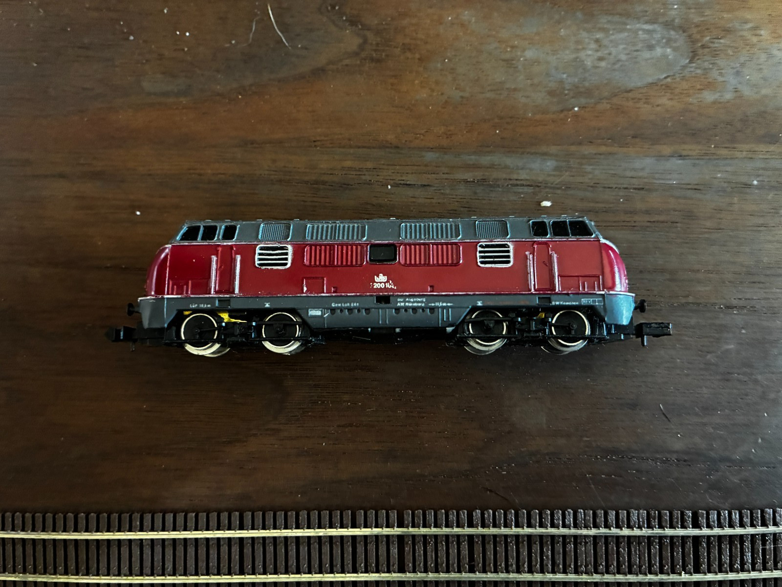 [T-N] Arnold/Rapido N Scale RED 0202 Loco Diesel V200 Working No Box