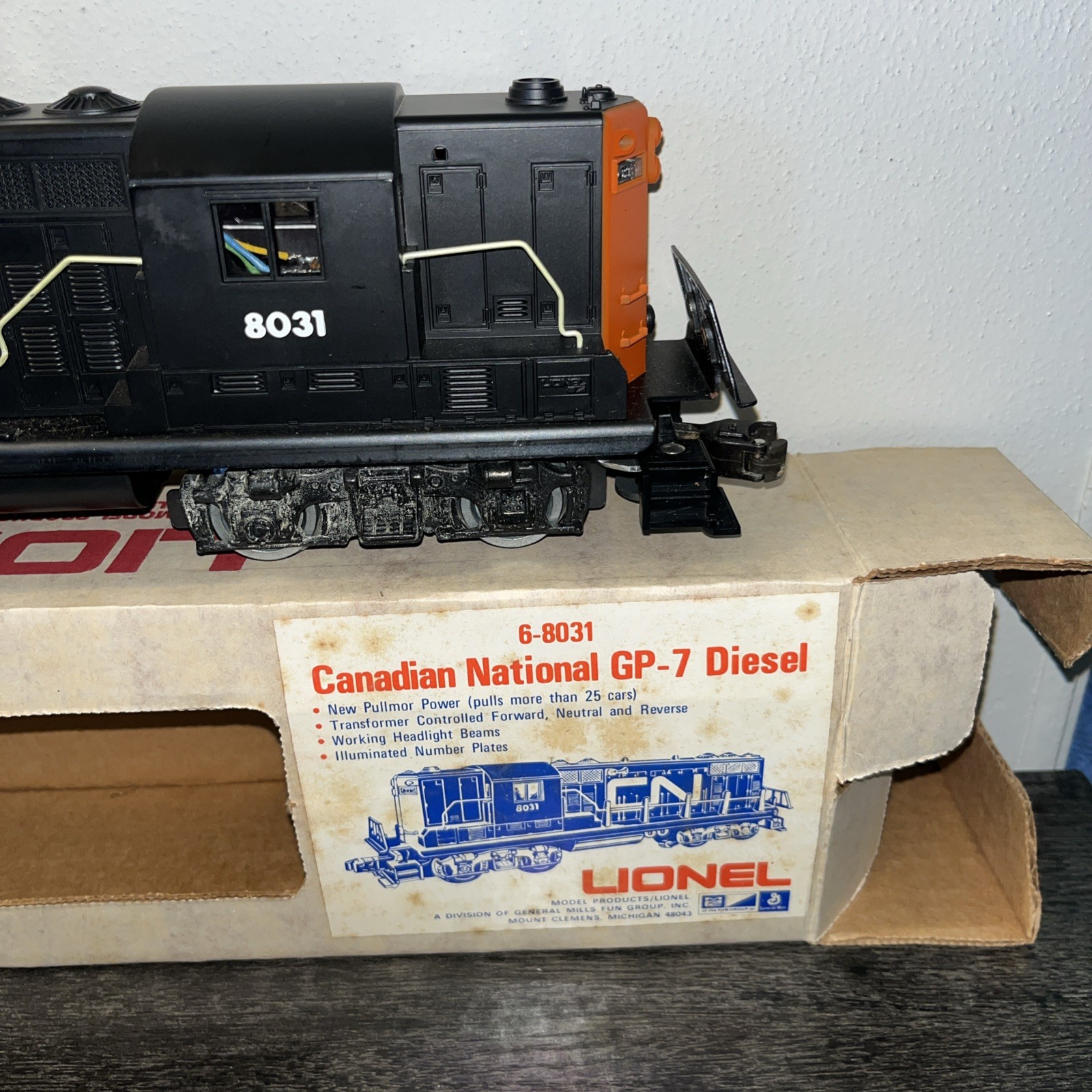 Lionel 6-8031 O Gauge Canadian National GP7 Dummy Diesel Locomotive With Box