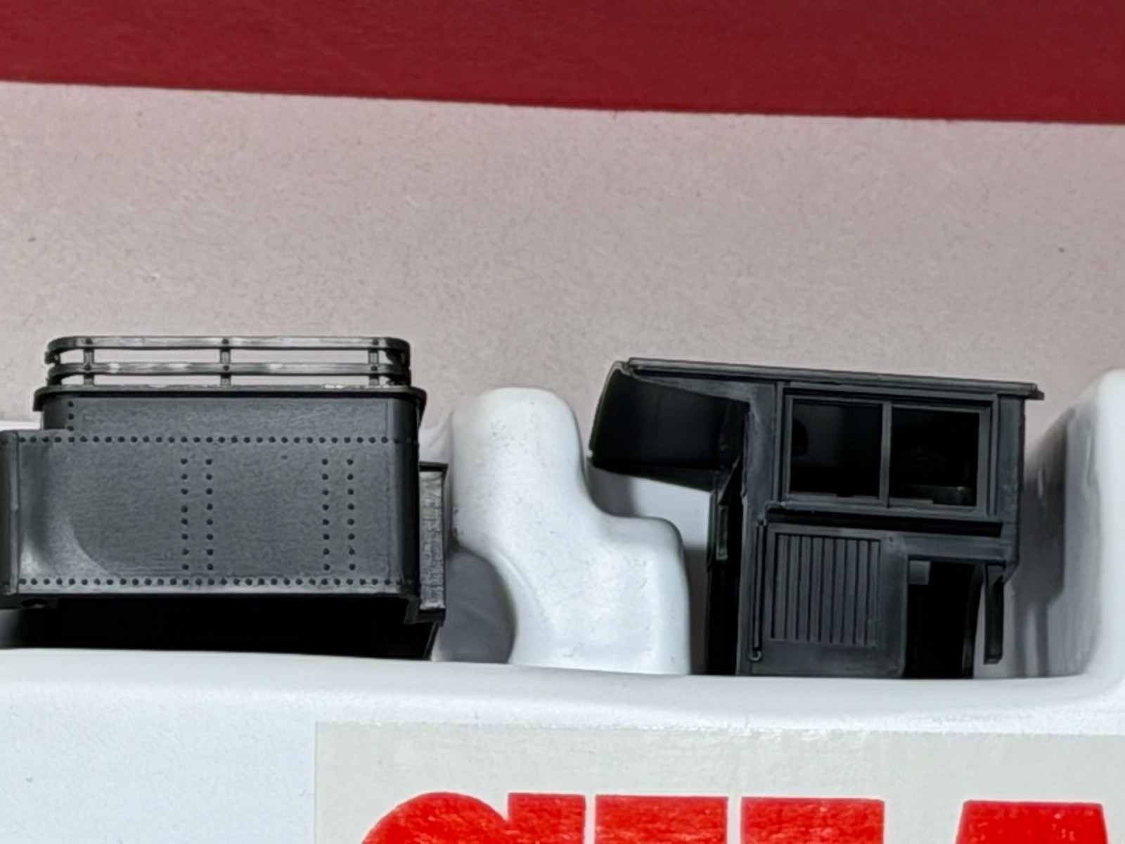 Early NOS Roundhouse HOn3 2 Truck Shay Kit Undecorated Vintage Kit USA 380 NIB