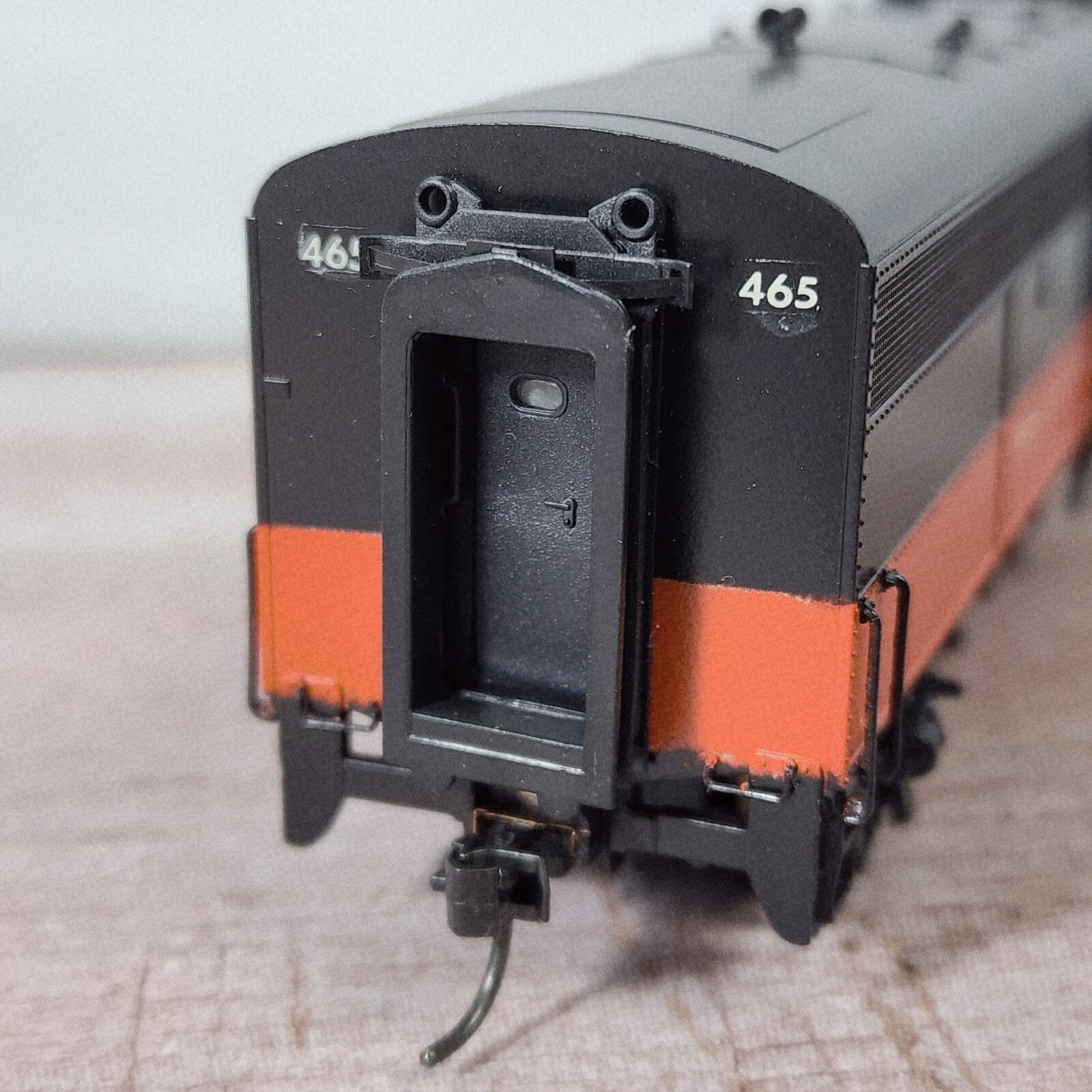 New Haven RR ALCO FB-2 Diesel Orange & Black 0465 Life Like HO Custom Paint