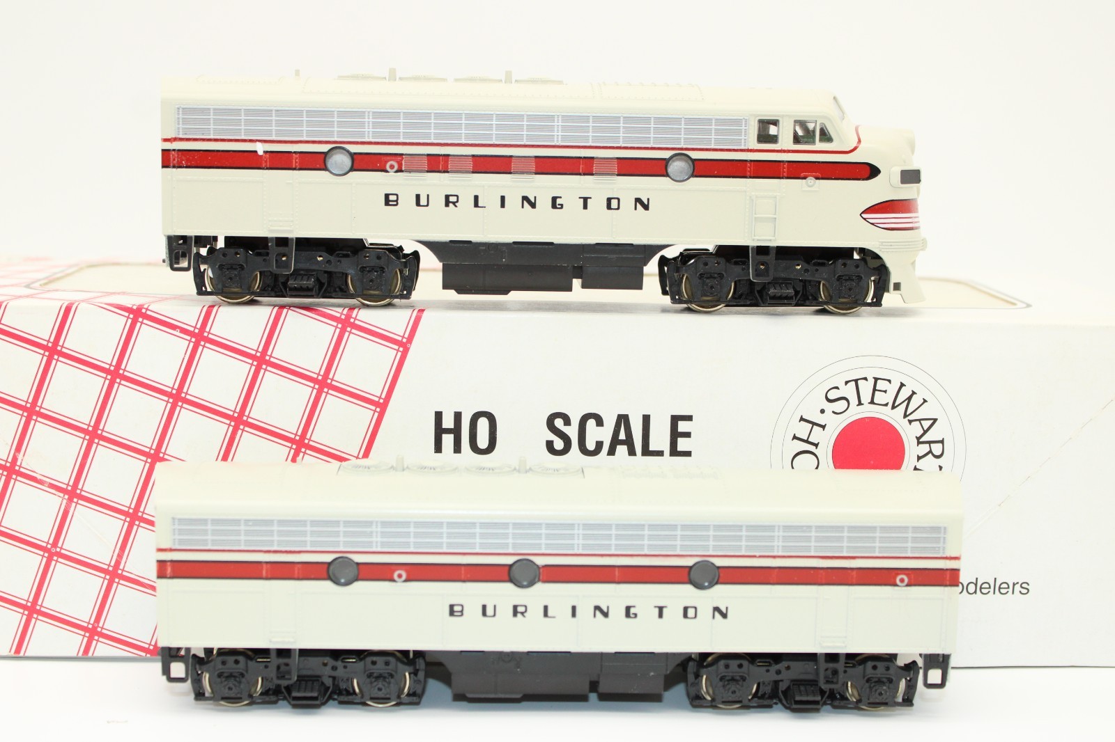 Stewart HO CB&Q Chicago Burlington EMD F3 Ph. IV AB Locomotive Set NOS DCC Ready
