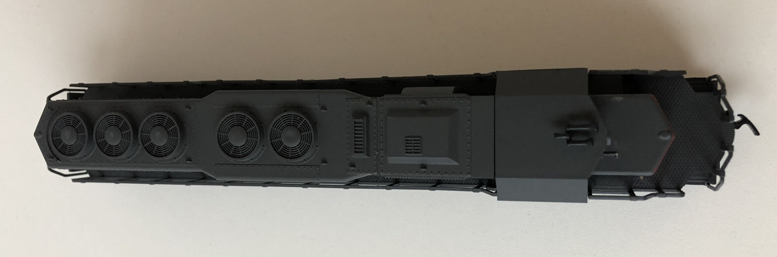 AHM SD-40 w/ Fly Wheel 5030-06 S.P. Southern Pacific 8444 HO Train Locomotive