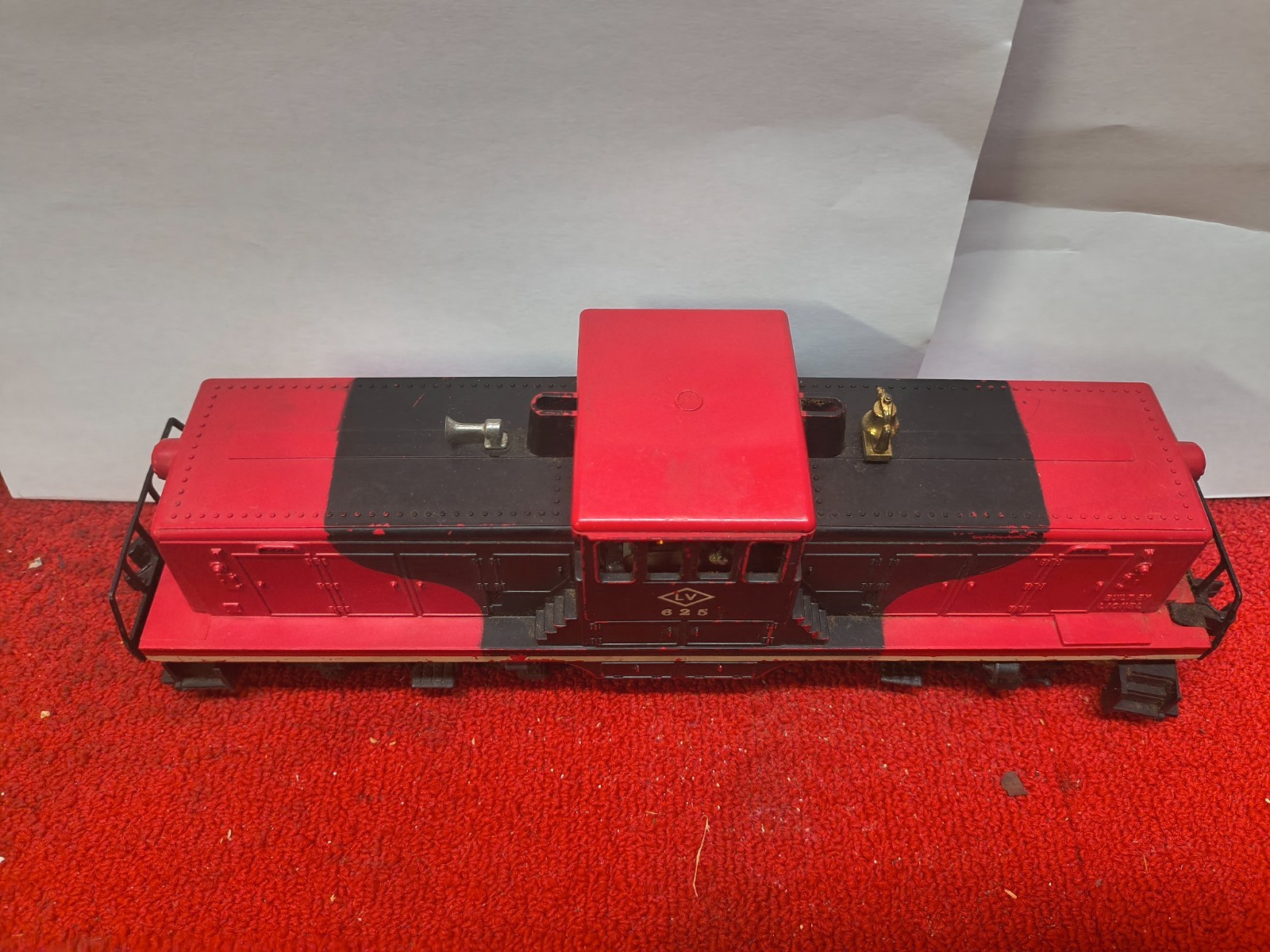 Used Lionel 625 Vintage Lehigh Valley Red & Black Diesel Switcher Good Cond