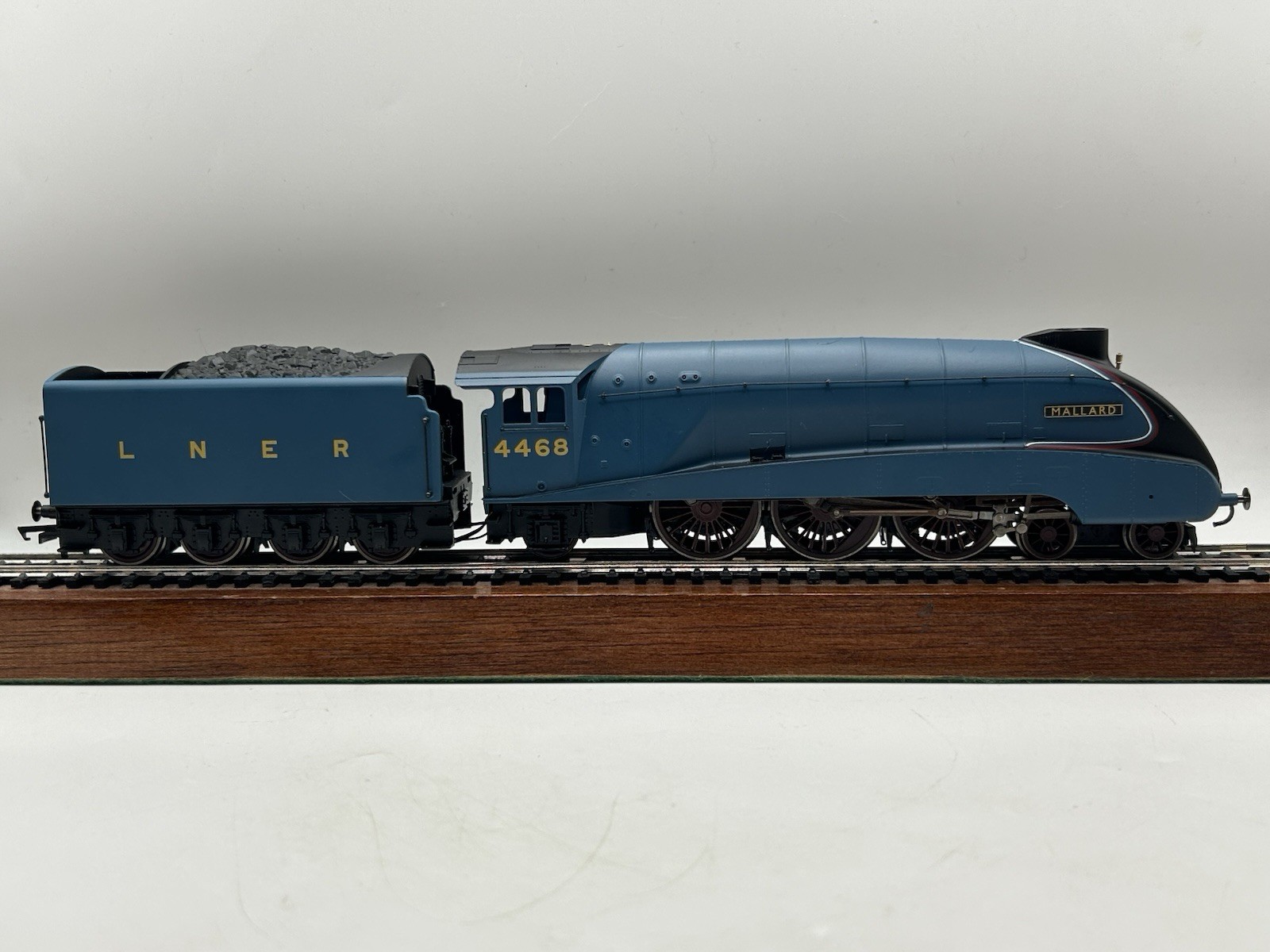 OO Hornby R3395TTS LNER Class A4 4-6-2 Pacific ‘Mallard’ TTS Sound – (EXCELLENT)