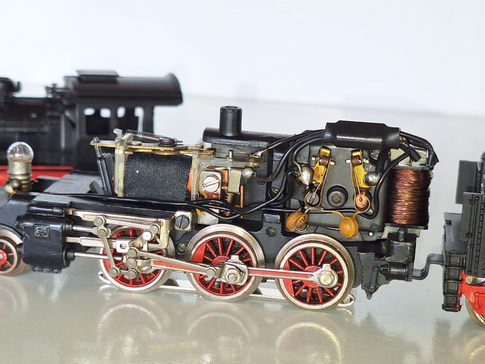 Marklin 3003 V.3 Steam Loco. 3 rail AC analogue. V/good Cond. HO scale. Boxed
