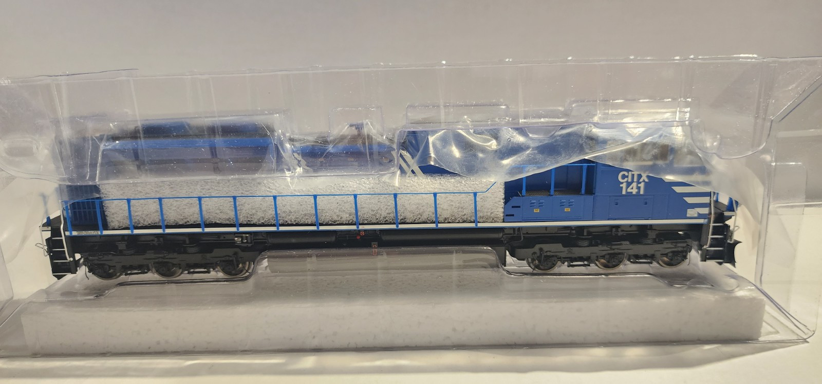 Athearn Genesis HO Scale SD70M-2 Diesel CITX #141 DCC/SOUND