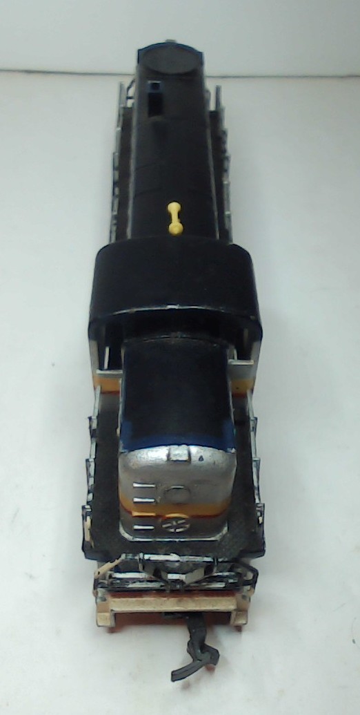 Hand-painted AHM HO RS-2 Diesel Locomotive, 2 Cabooses – Roco, Unbranded (DL076)