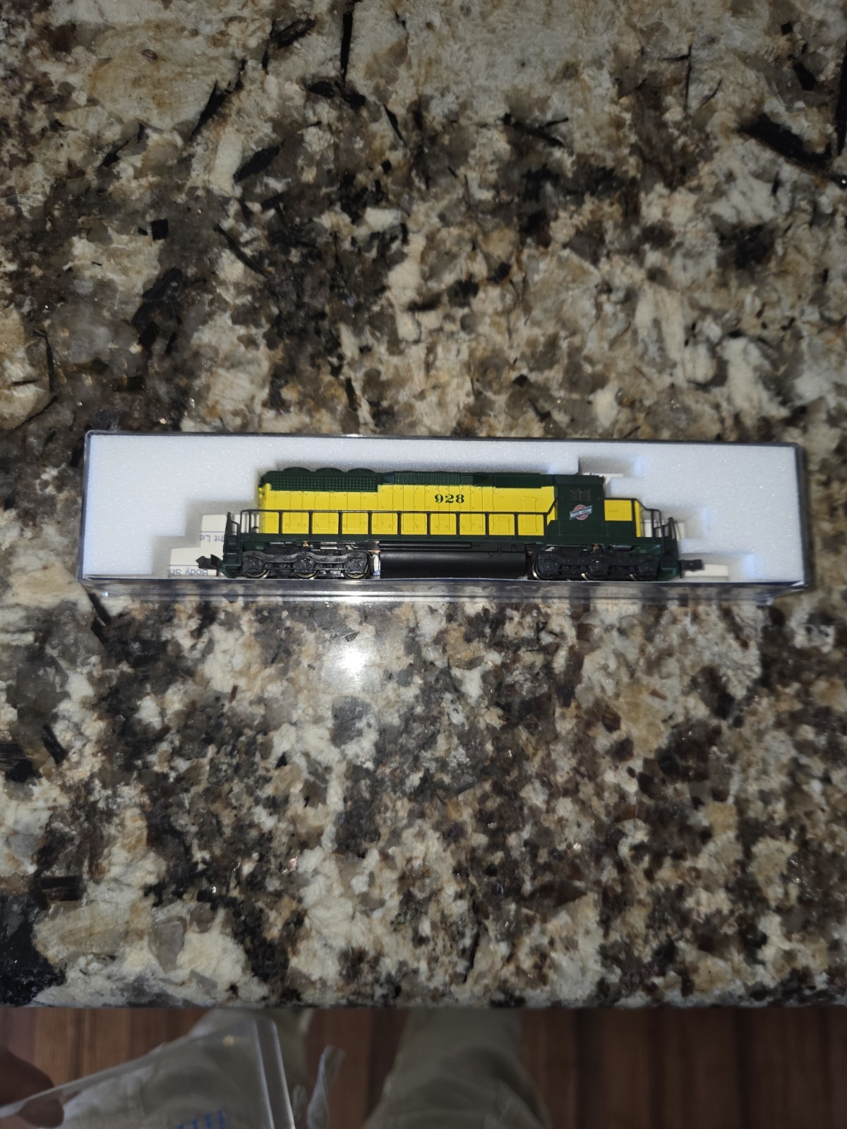KATO USA 176-208 EMD SD40 C&NW #928 Chicago & North Western