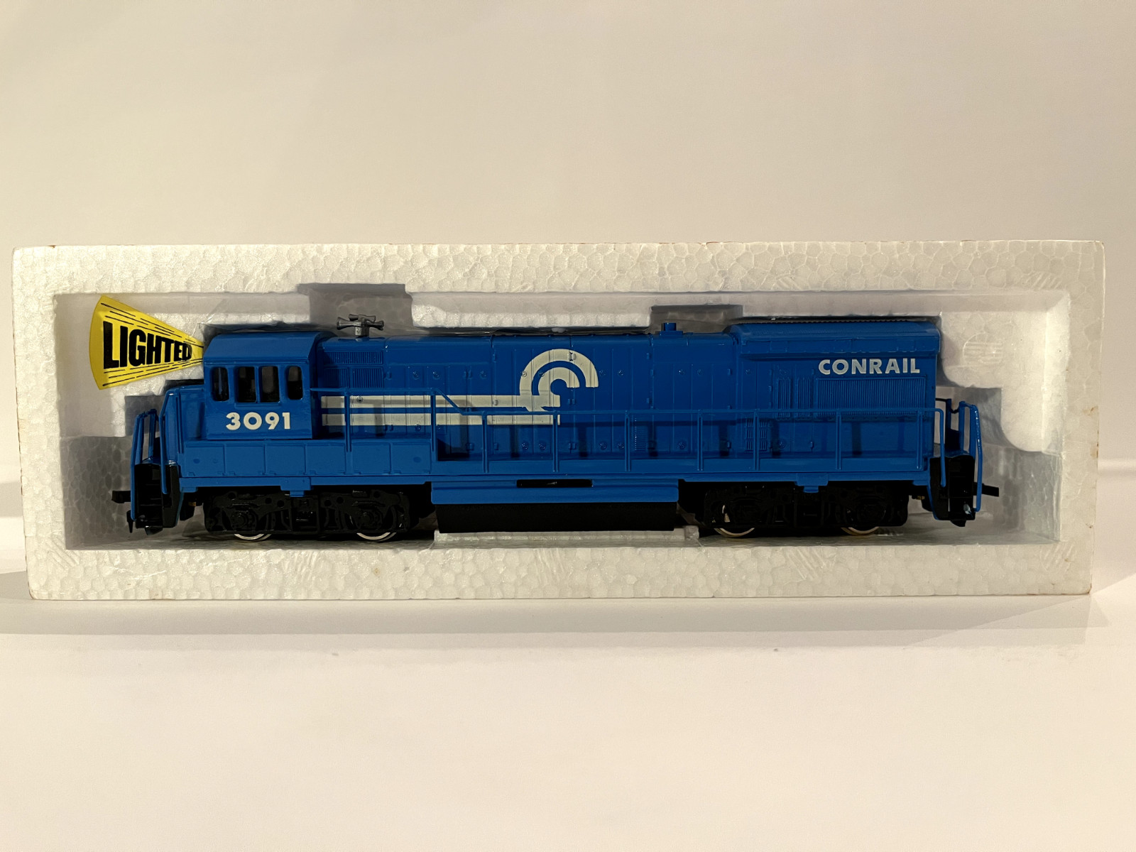 Bachmann GEU36B CONRAIL No. 3091 Diesel Locomotive – New In Box