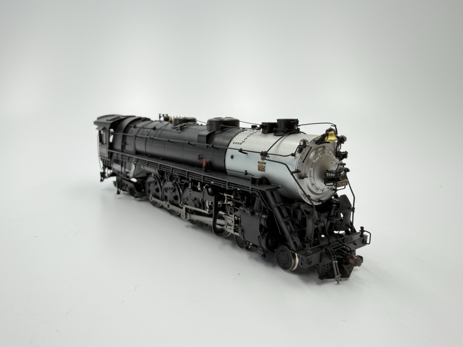 HO Scale Division Point CRI&P Rock Island R-67 4-8-4 Steam Locomotive