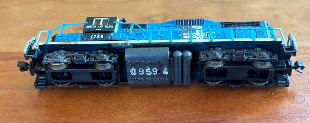 N Scale Life-Like 09594, EMD GP18 Boston and Maine Locomotive #1750 Weathered
