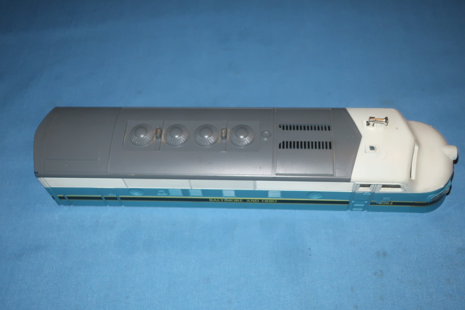Lionel #8363 B&O Baltimore & Ohio F3 Diesel Locomotive Shell