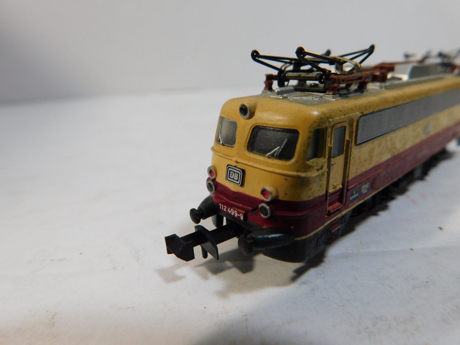 Trix Express N Scale Electric Locomotive DB 112 499-9 Yellow Red (NB)