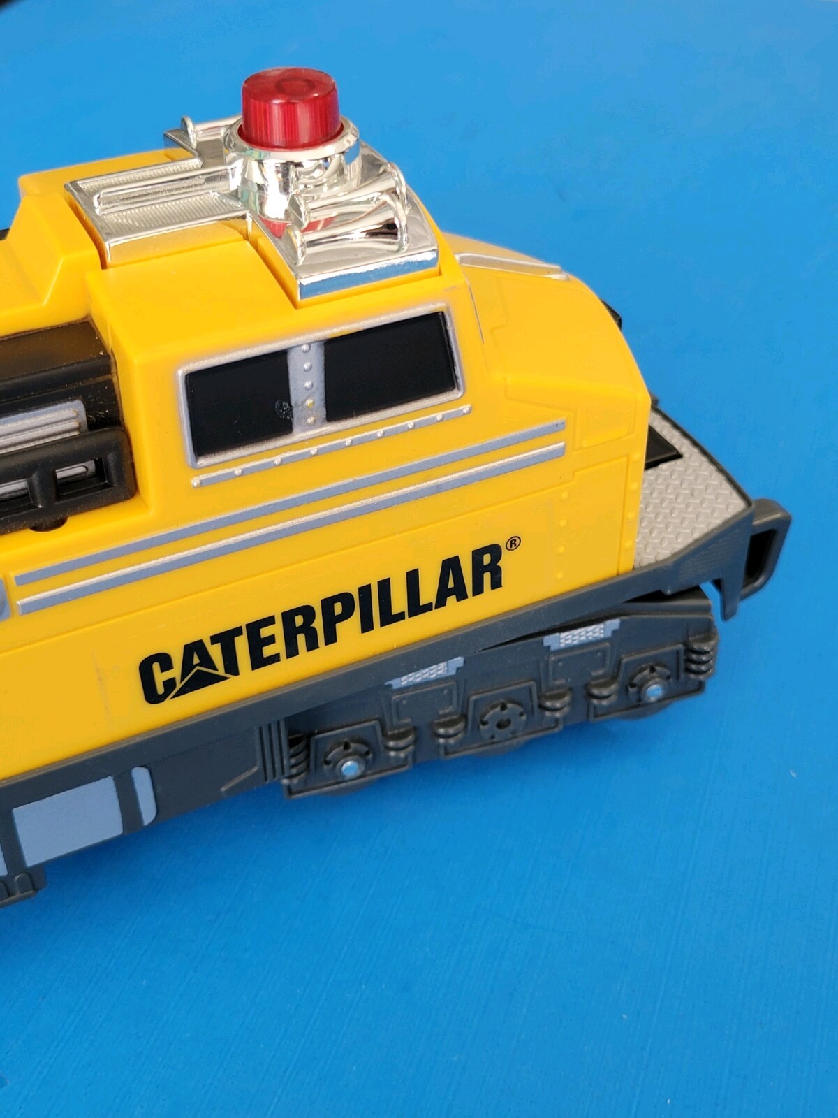Toy State CAT Caterpillar Construction Train Locomotive Engine G Scale Working