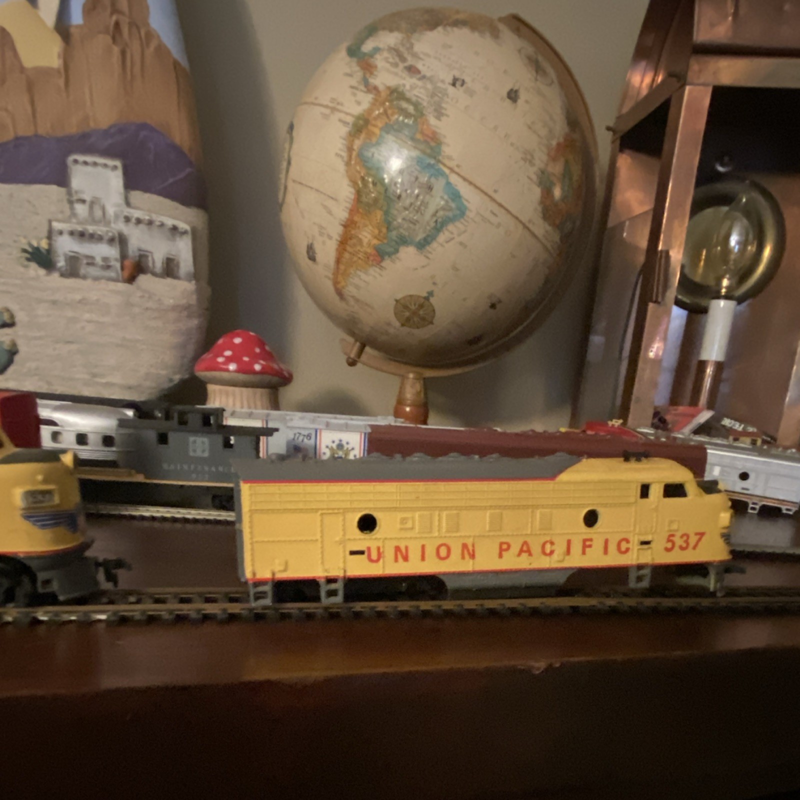 Union Pacific Diesel Locomotive HO Scale 537 Model Railroad Yellow Red Gray