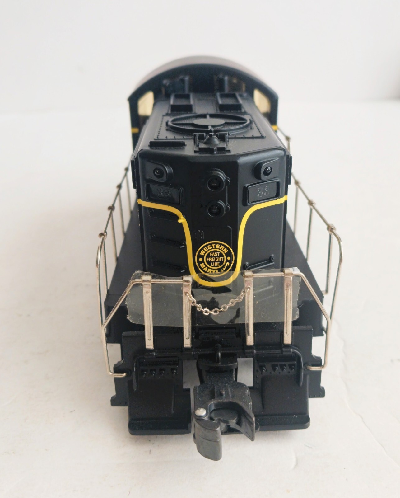 RMT4341 WESTERN MARYLAND # 33 POWERED DIESEL LOCOMOTIVE