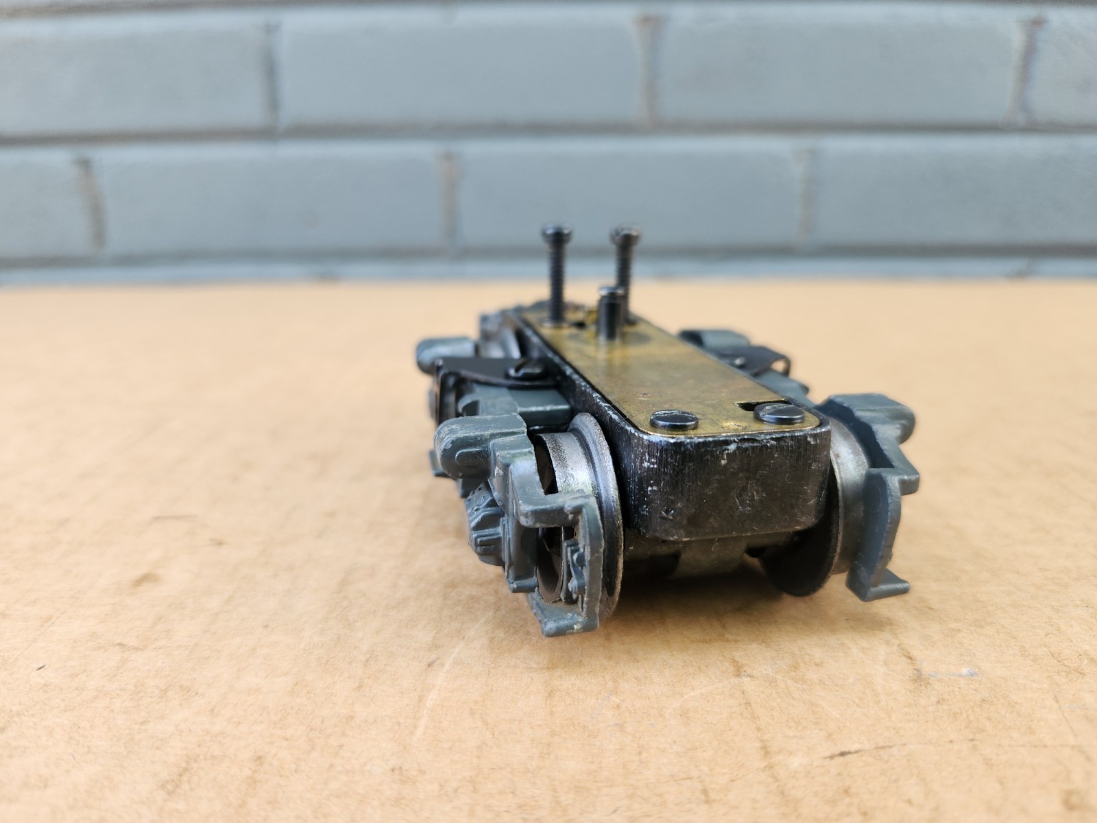 PostwarLionel 2344 2354 F3 Geared Rear A Unit Truck Magnetraction Serviced Clean
